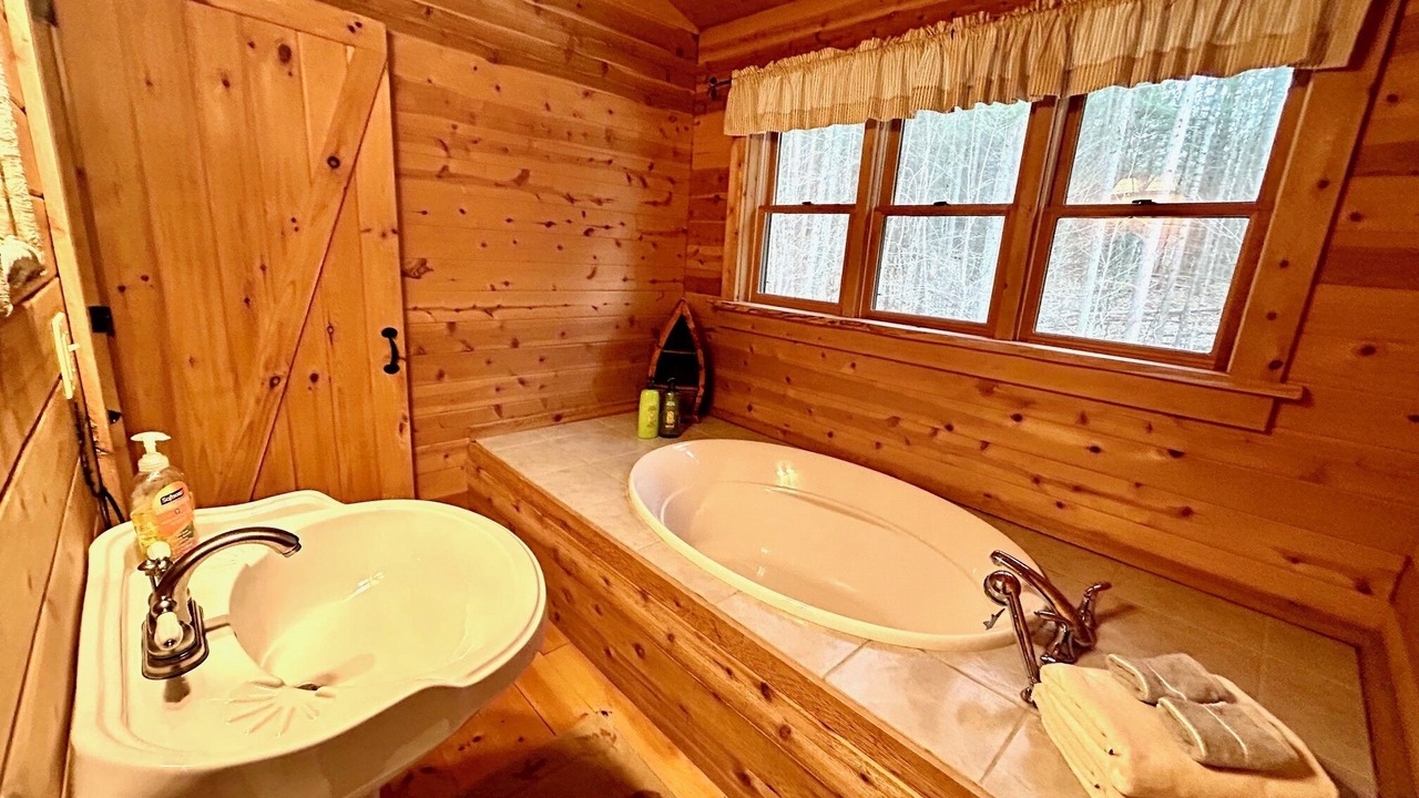 Photo of Bathroom in Jay