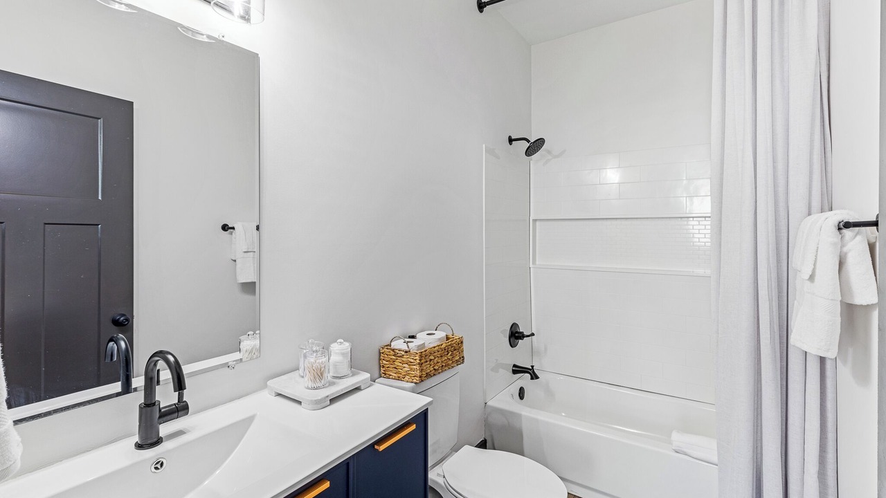 Photo of Bathroom in Smoketown Jackson