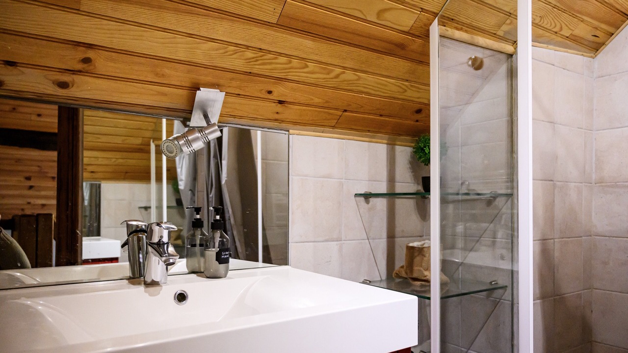 Photo of Bathroom in Chenou