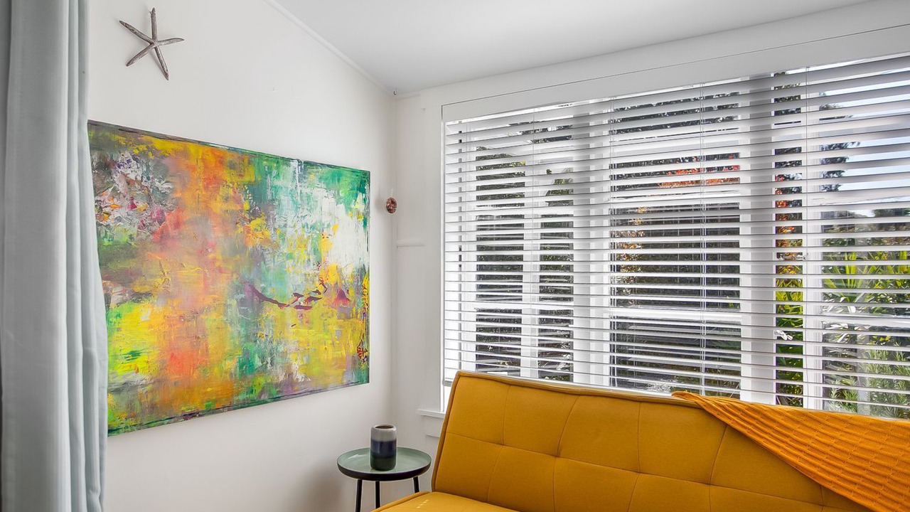 Photo of Livingroom in Russell