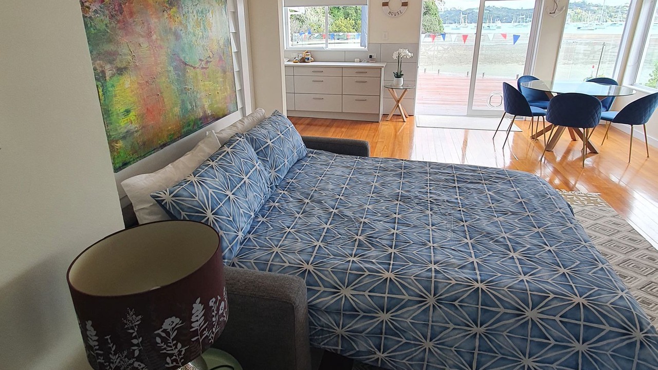 Photo of Bedroom in Russell