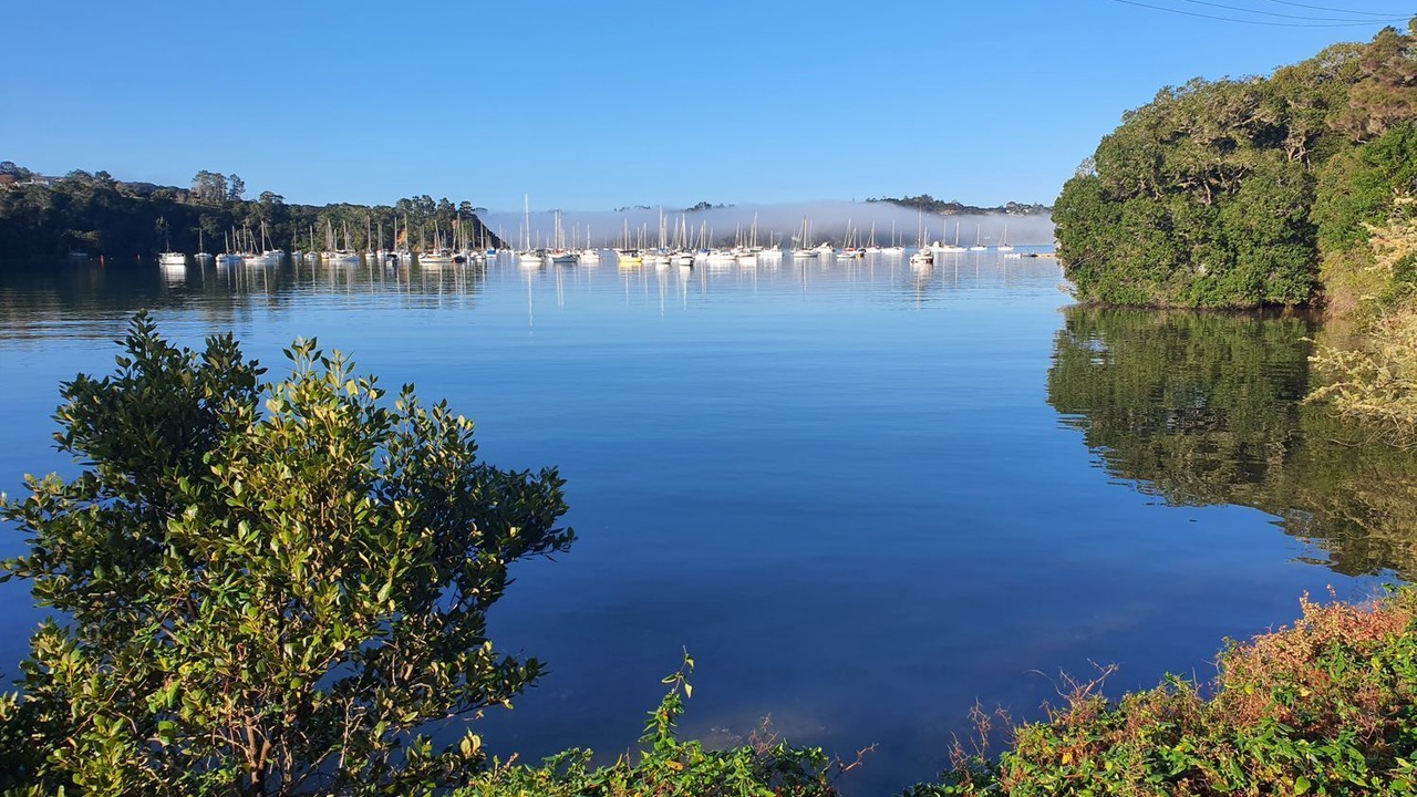 Photo of Others in Russell