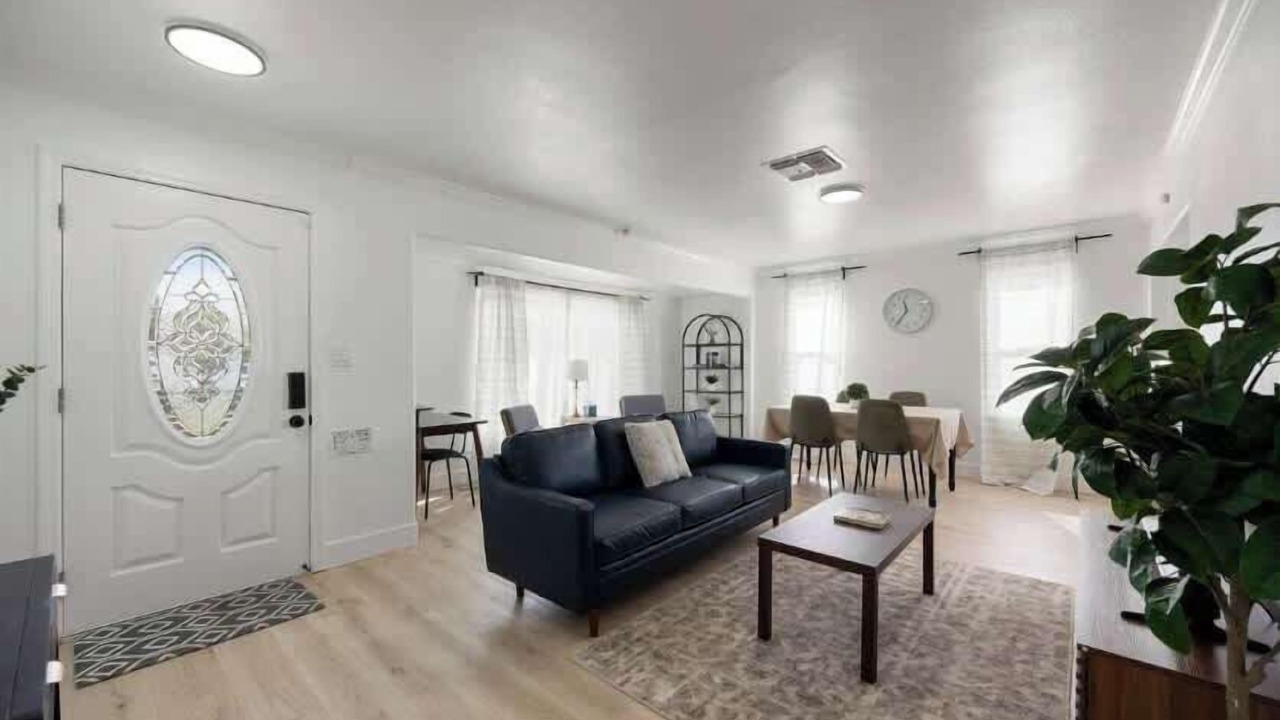 Photo of Livingroom in Southeastern Sacramento