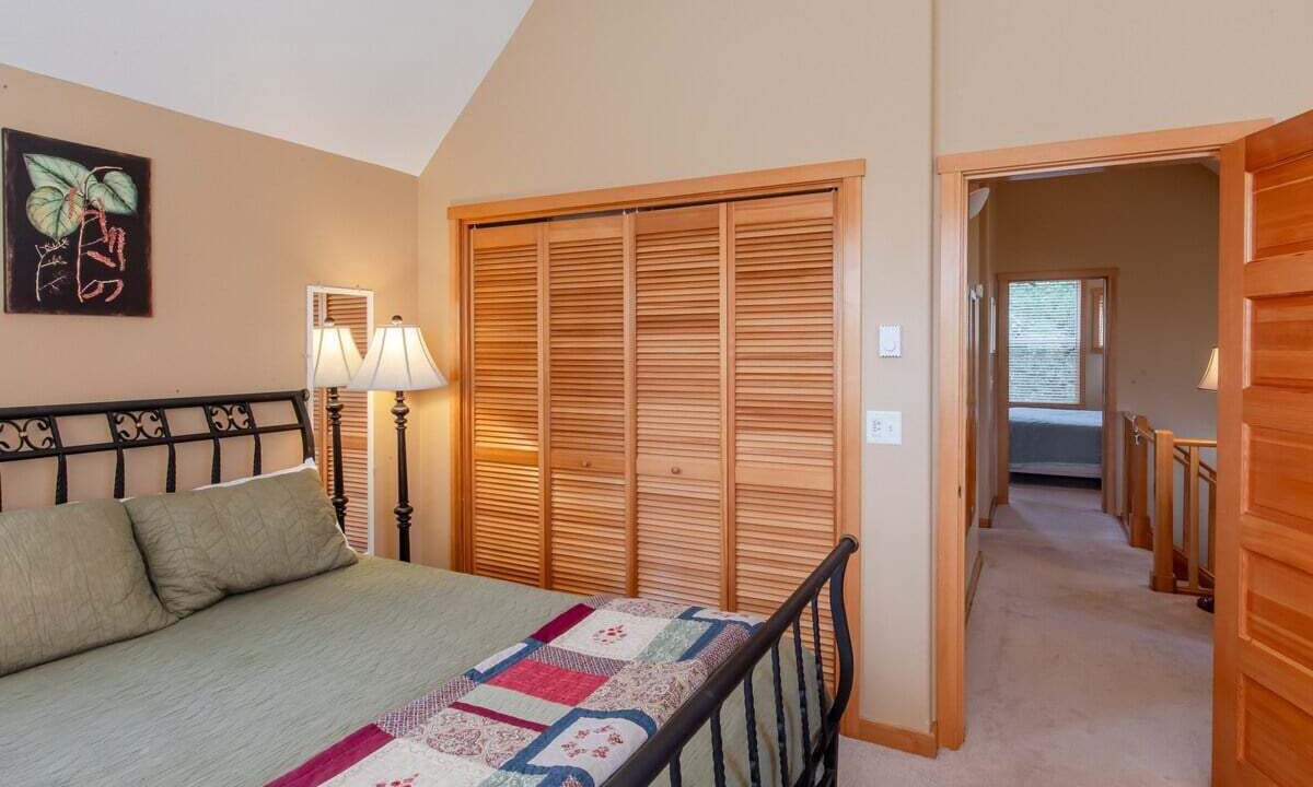 Photo of Bedroom in Shorepine Village