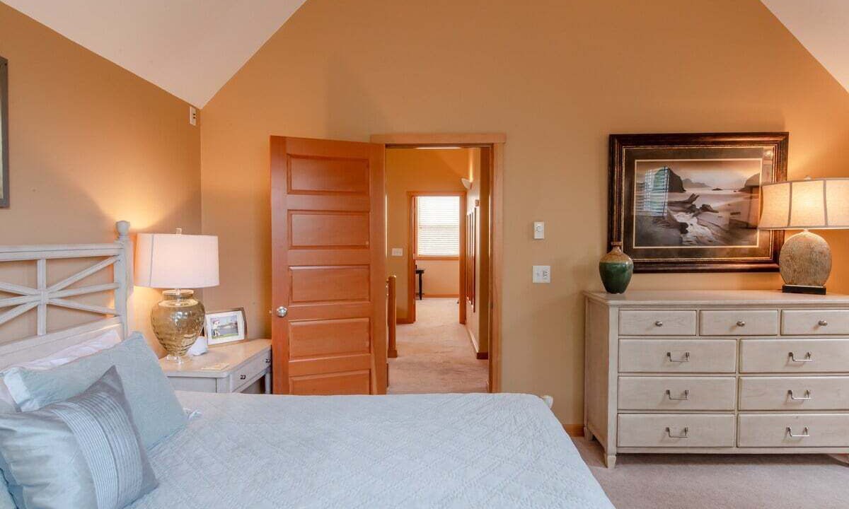 Photo of Bedroom in Shorepine Village