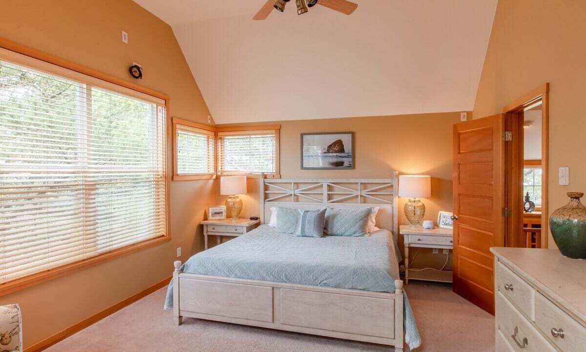 Photo of Bedroom in Shorepine Village