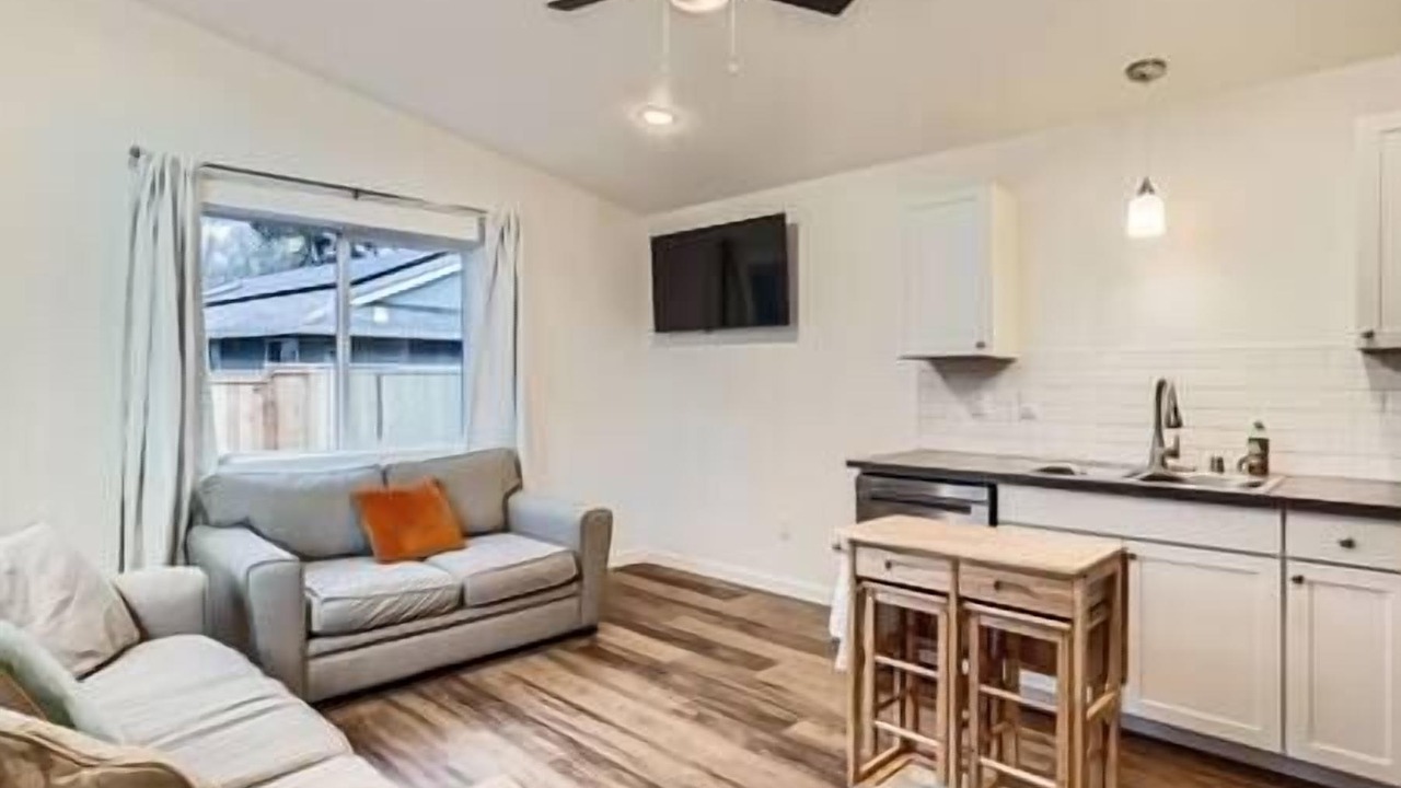 Photo of Livingroom in Aloha