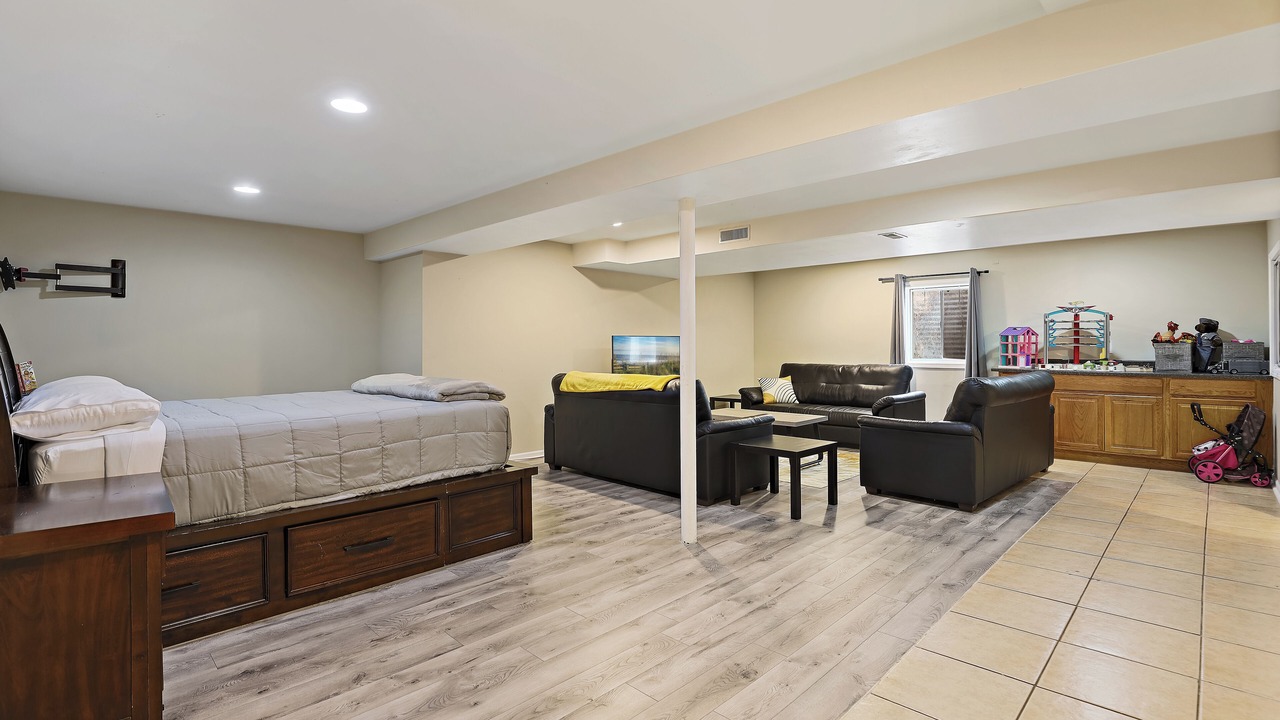 Photo of Bedroom in Aurora