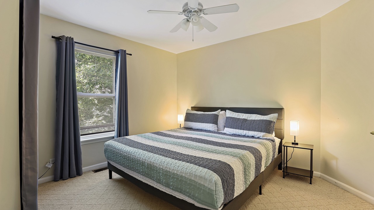 Photo of Bedroom in Aurora