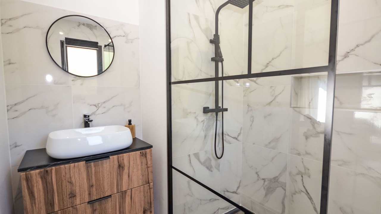 Photo of Bathroom in Piolenc