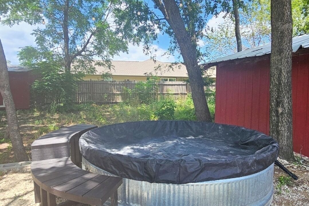 Photo of Outdoor in Red Oak