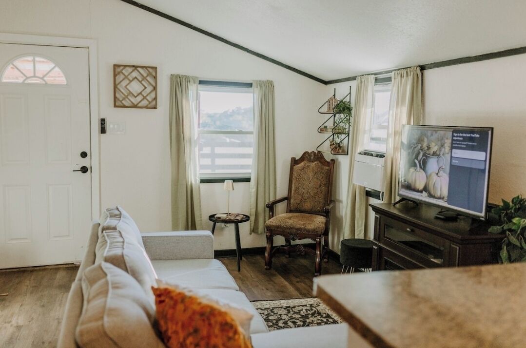 Photo of Livingroom in Red Oak