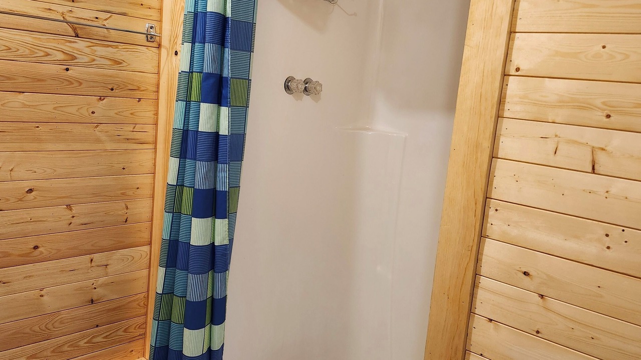 Photo of Bathroom in Sioux Narrows Nestor Falls