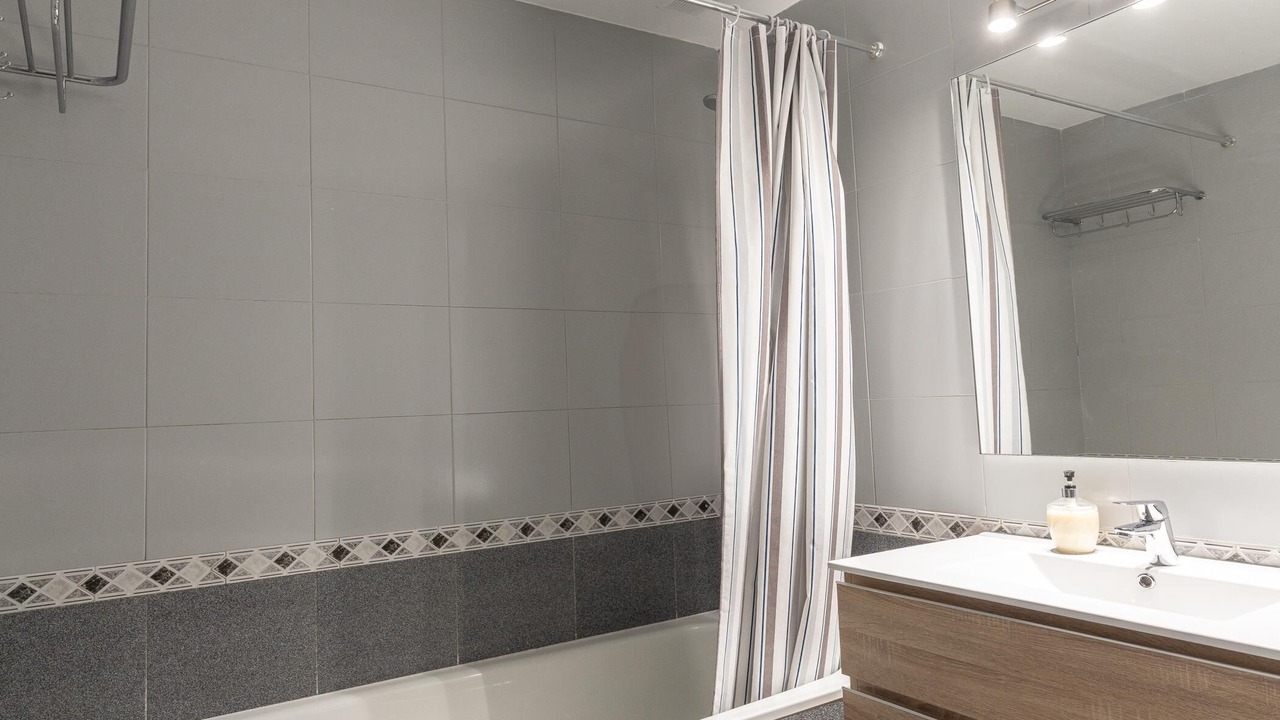 Photo of Bathroom in Sants