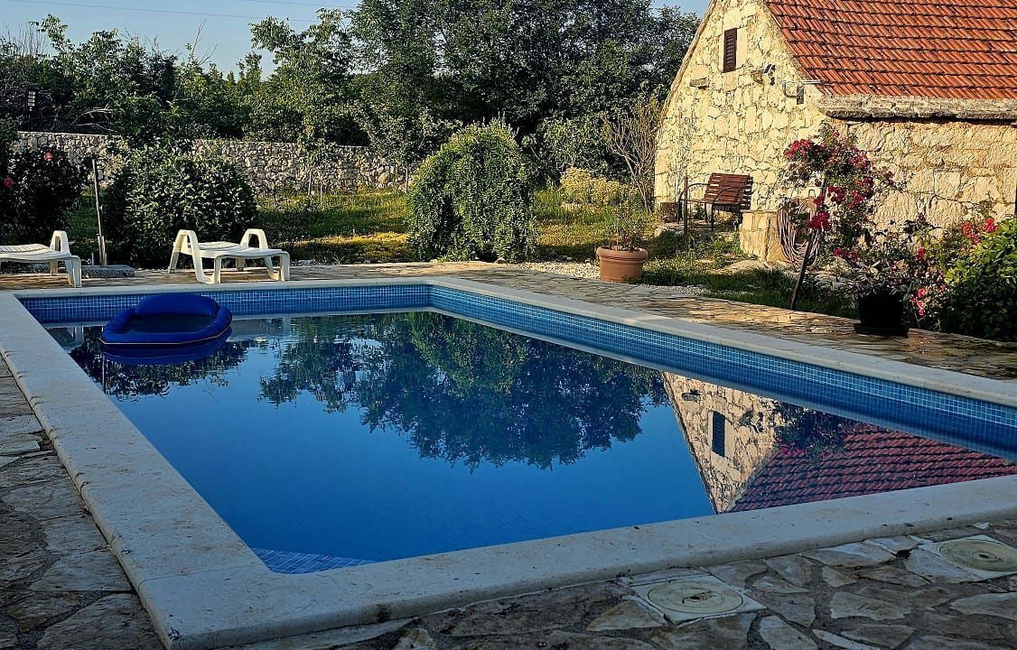 Photo of Outdoor in Unesic