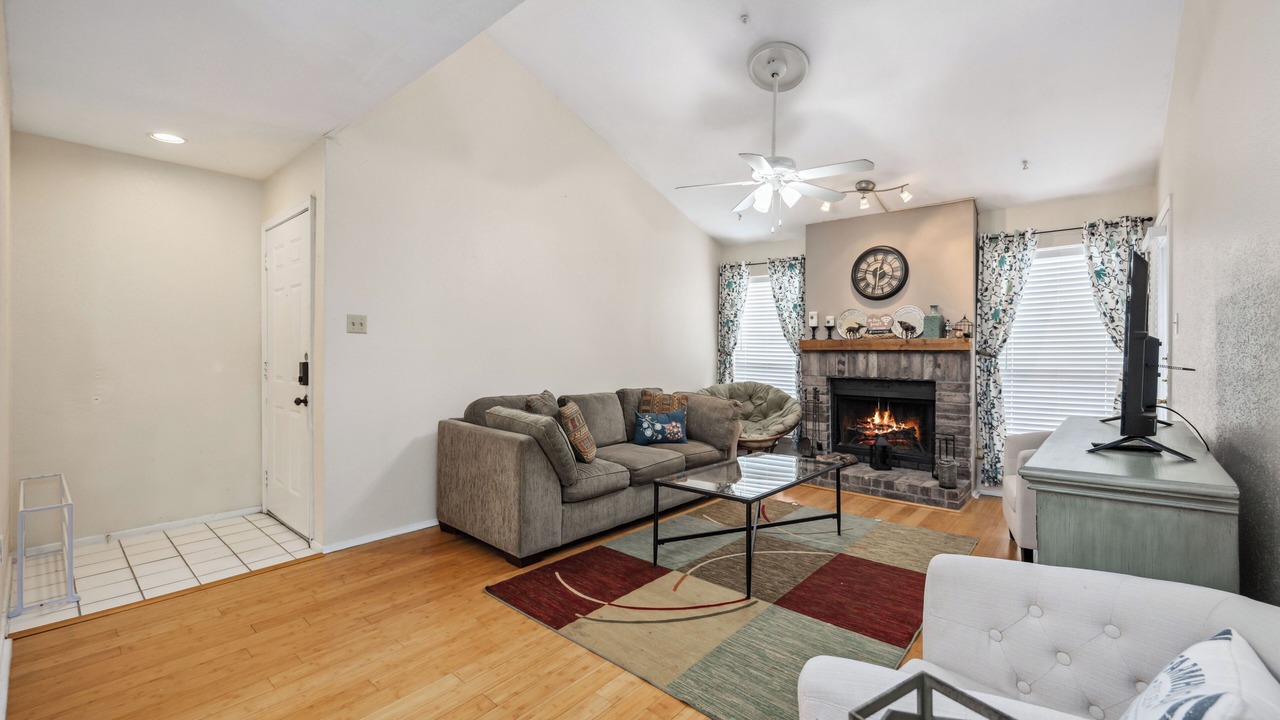 Photo of Livingroom in Texas Medical Center