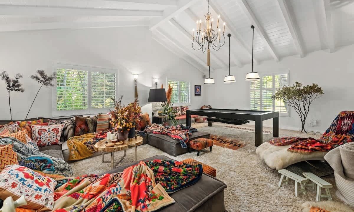 Photo of Livingroom in Encino
