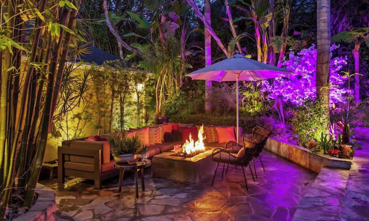 Photo of Others in Encino