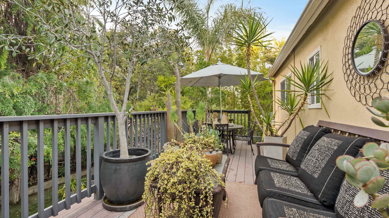 Photo of Outdoor in Encino
