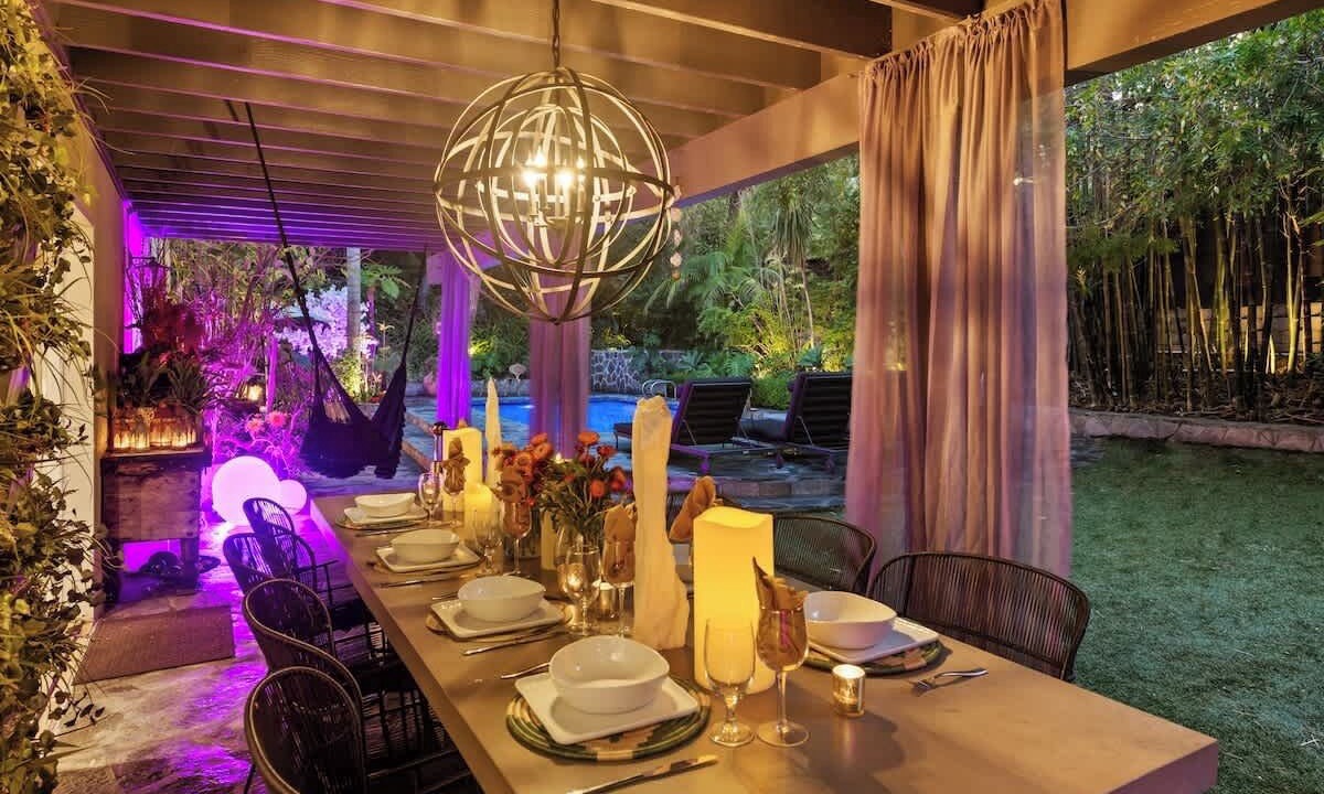 Photo of Outdoor in Encino