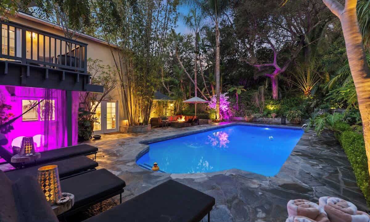 Photo of Outdoor in Encino