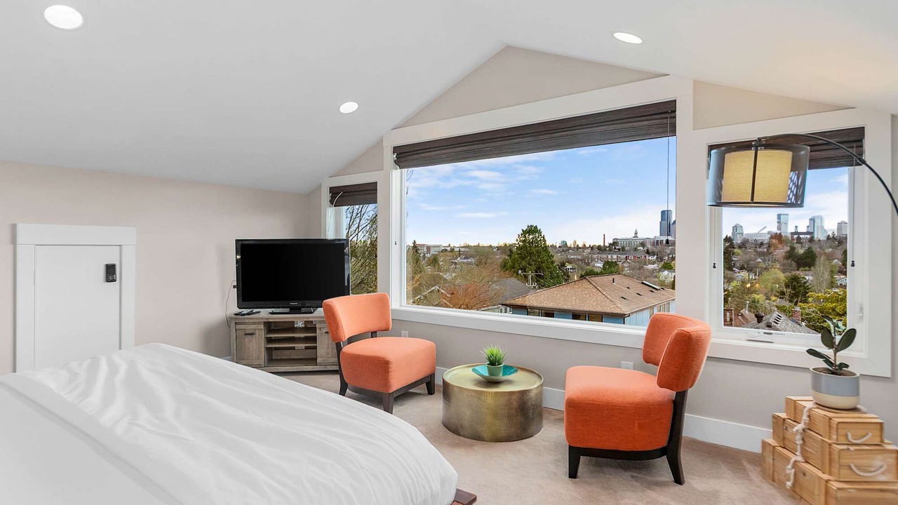 Photo of Bedroom in Madrona