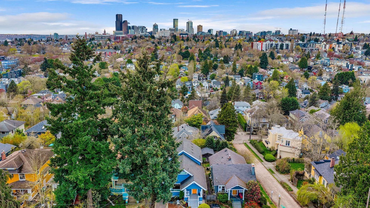 Photo of Outdoor in Madrona