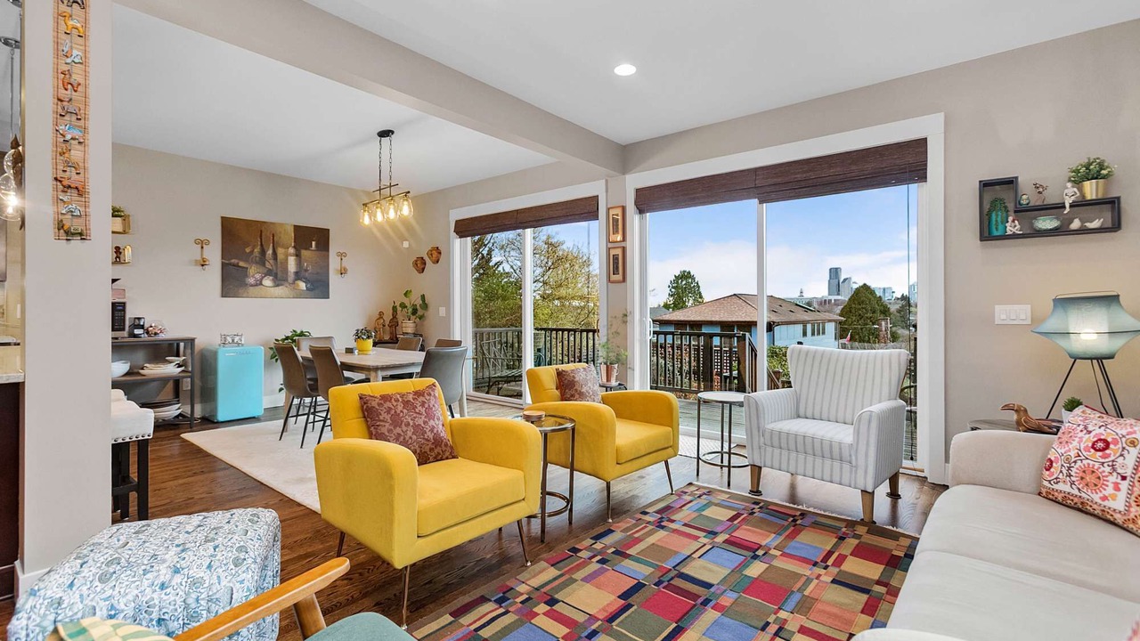 Photo of Livingroom in Madrona