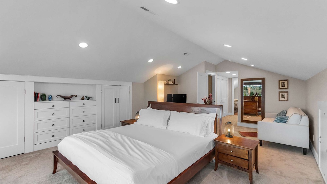 Photo of Bedroom in Madrona