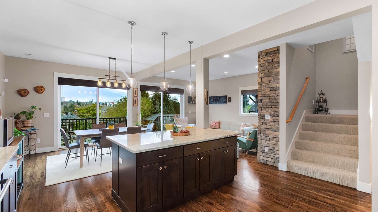 Photo of Others in Madrona