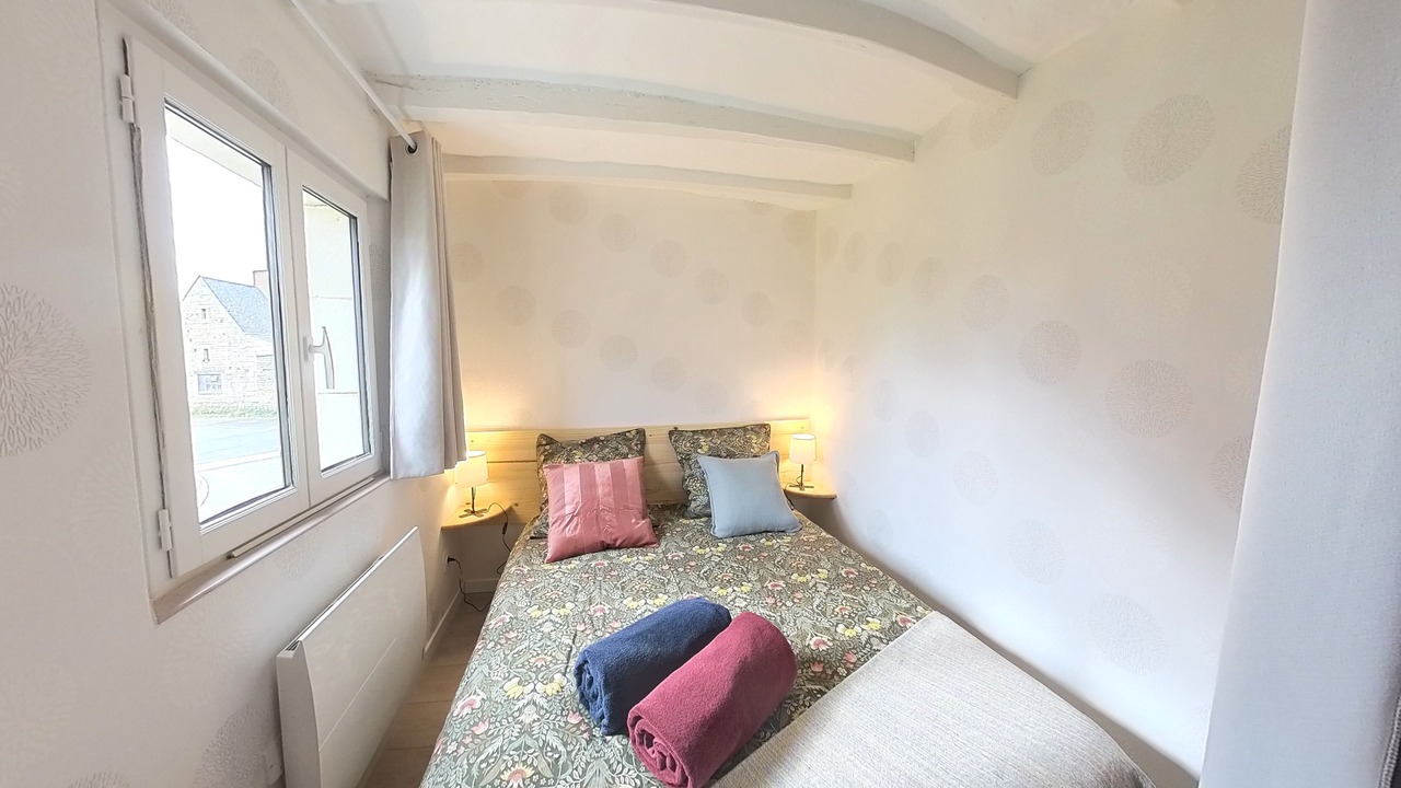 Photo of Bedroom in Savigny-en-Veron