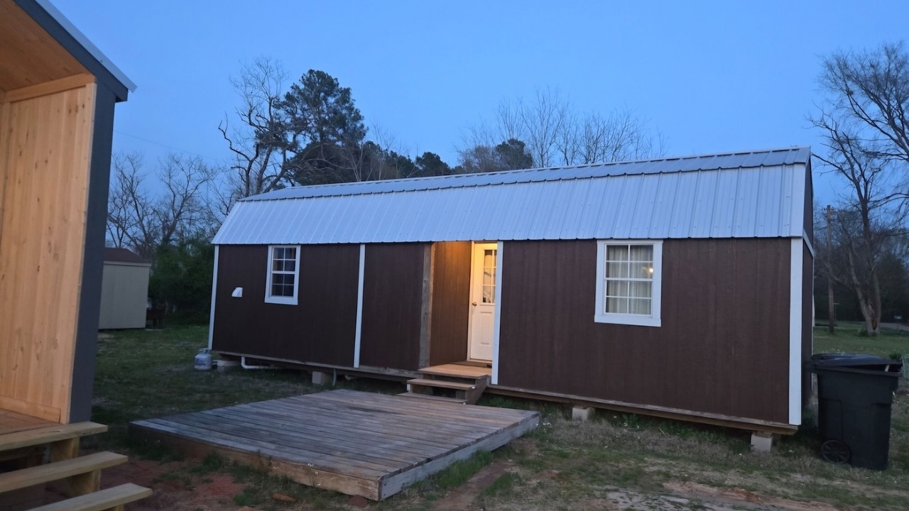 Photo of Outdoor in Leary