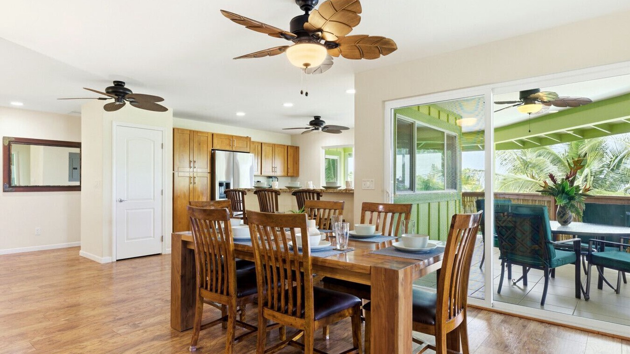 Photo of Others in Kahaluu Bay