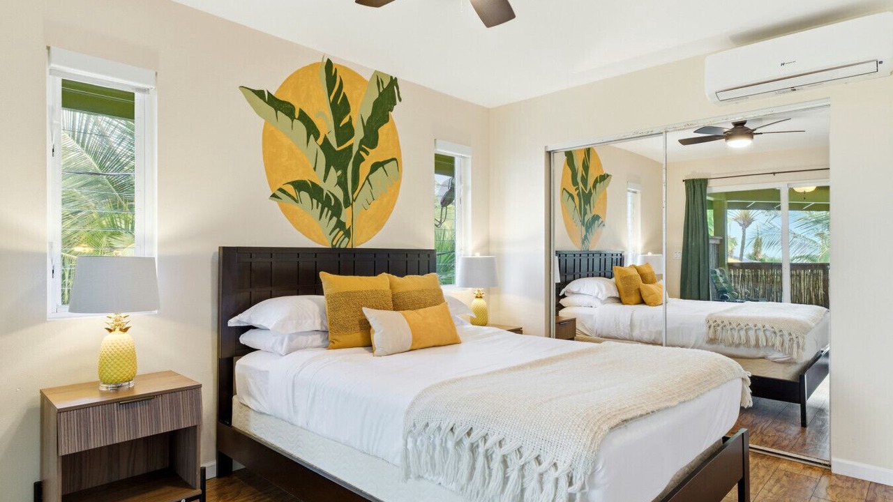 Photo of Bedroom in Kahaluu Bay