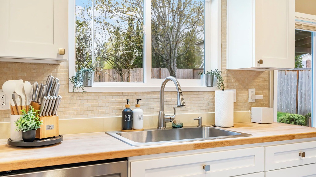 Photo of Kitchen in Troutdale