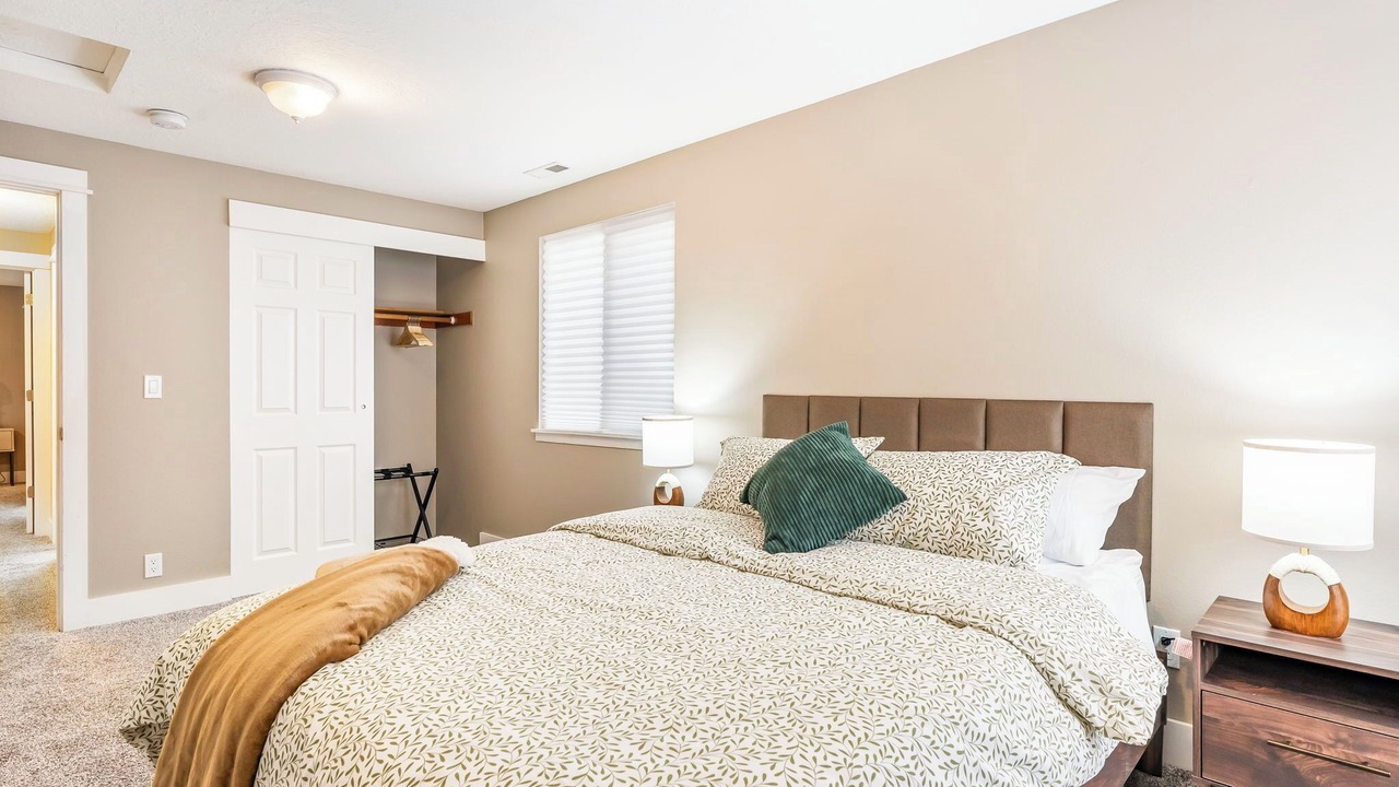 Photo of Bedroom in Troutdale