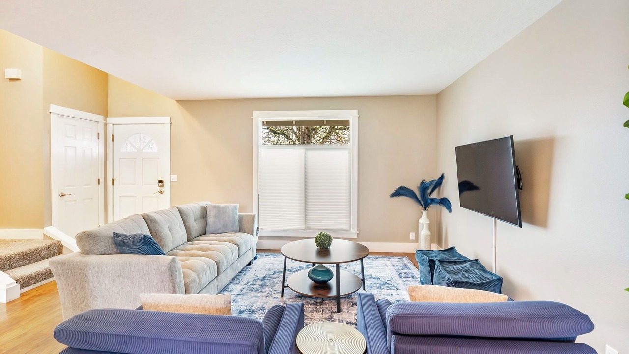 Photo of Livingroom in Troutdale