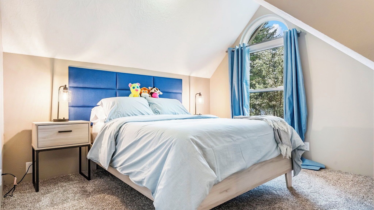 Photo of Bedroom in Troutdale