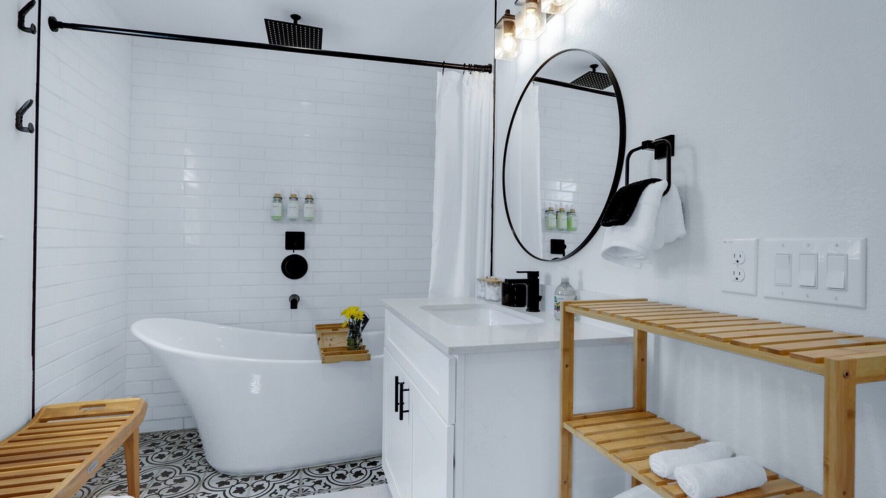 Photo of Bathroom in Blanco
