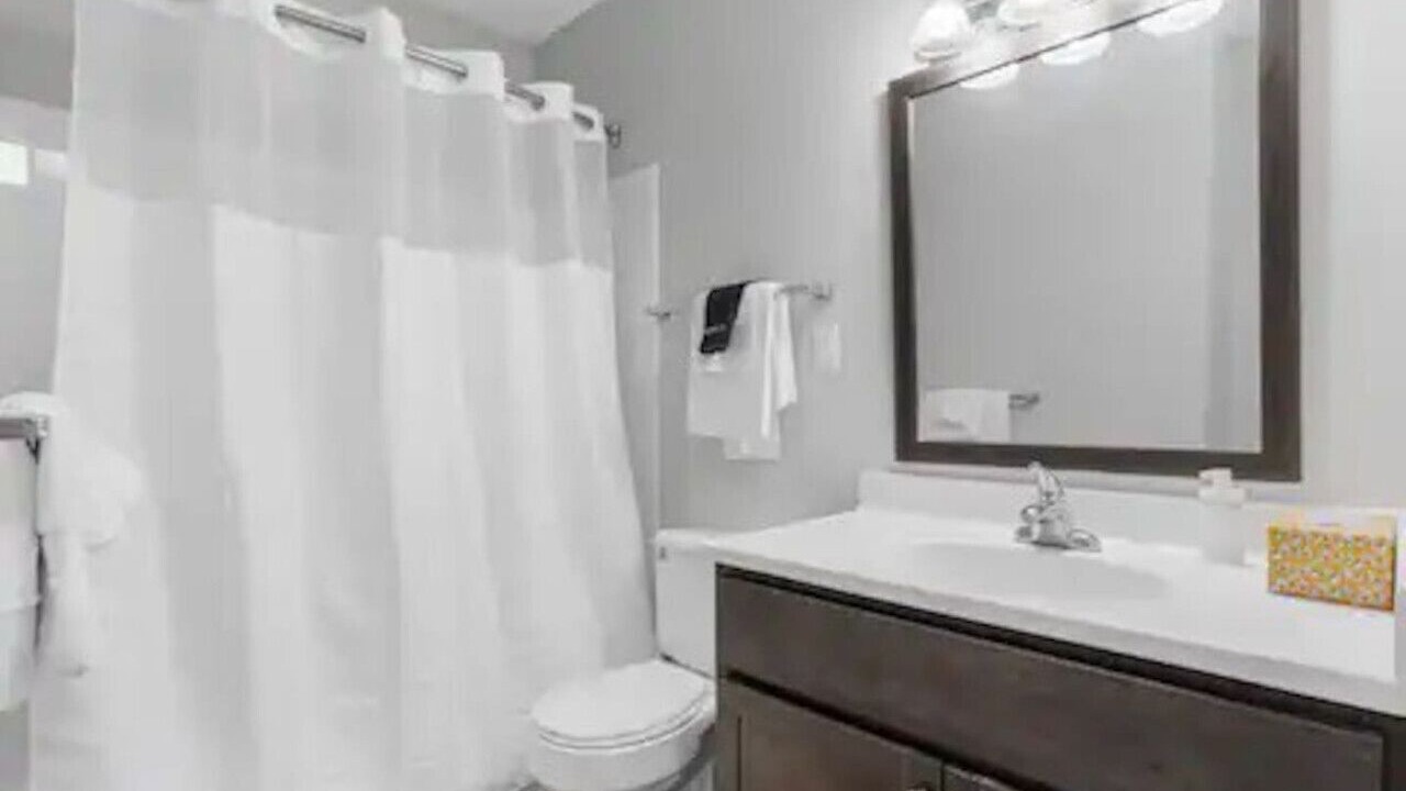 Photo of Bathroom in Downtown Minneapolis
