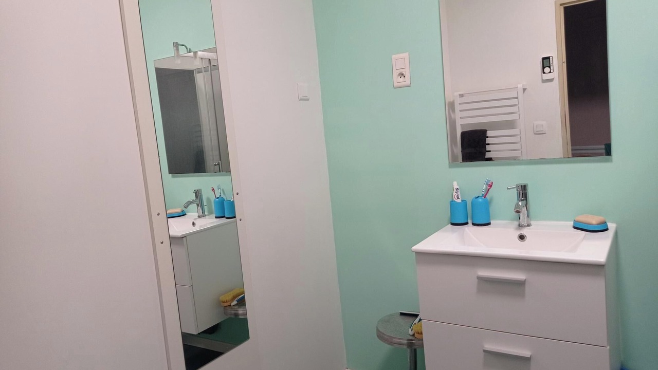 Photo of Bathroom in Bourbon-Lancy