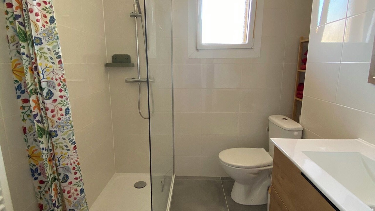 Photo of Bathroom in Vernier