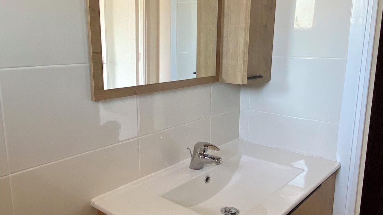 Photo of Bathroom in Vernier