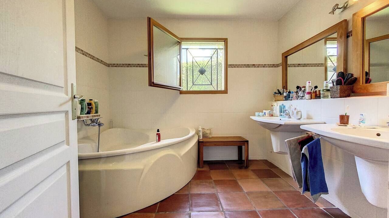 Photo of Bathroom in Lavaur