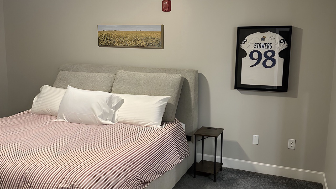 Photo of Bedroom in East Lawrence