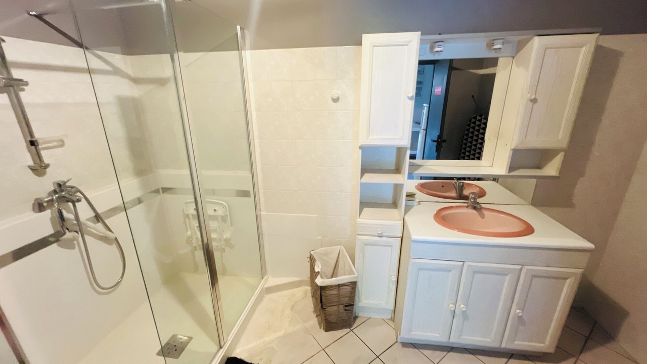 Photo of Bathroom in Valence