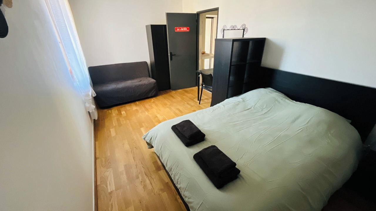 Photo of Bedroom in Valence