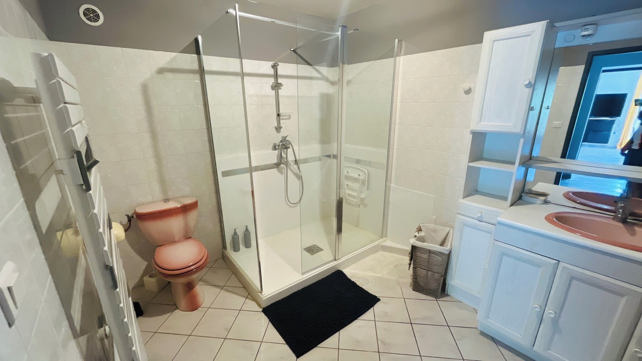 Photo of Bathroom in Valence