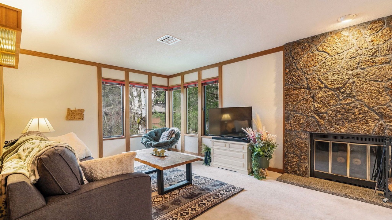 Photo of Livingroom in Welches