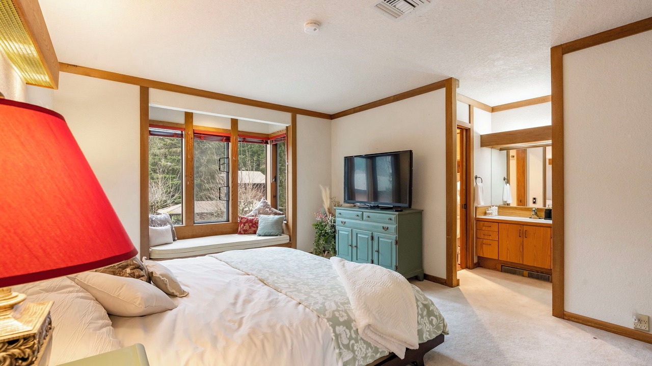 Photo of Bedroom in Welches